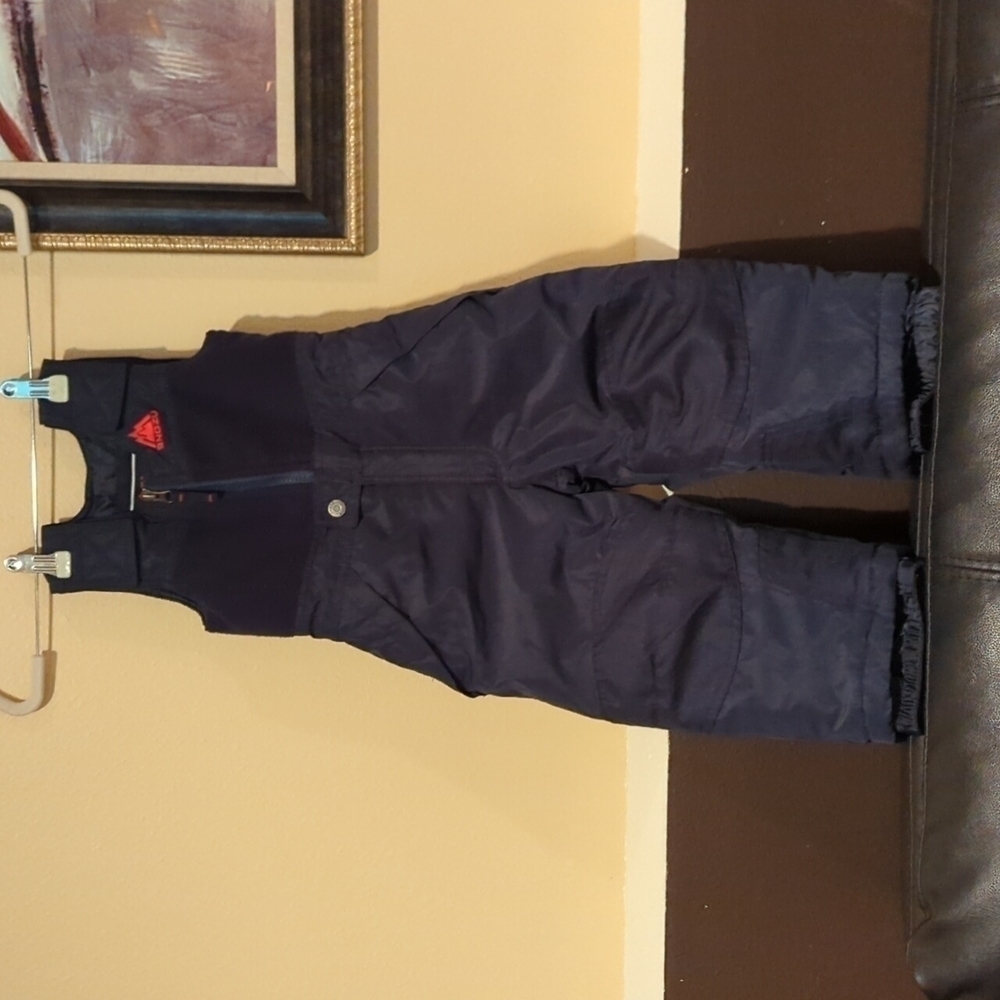 Snozu 2T Boys Snowbib Adjustable Velcro Strap Pockets Velcro Closure Unisex